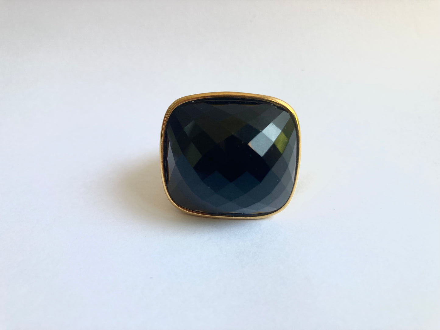 Anillo Grueso Gold y Cristal Negro