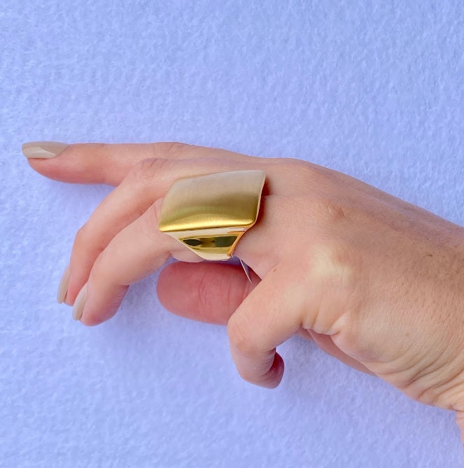Anillo Cuadrado Grande Gold