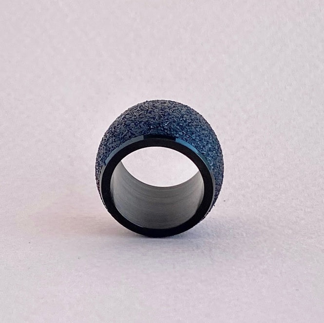 Anillo Negro Opaco con Brillos