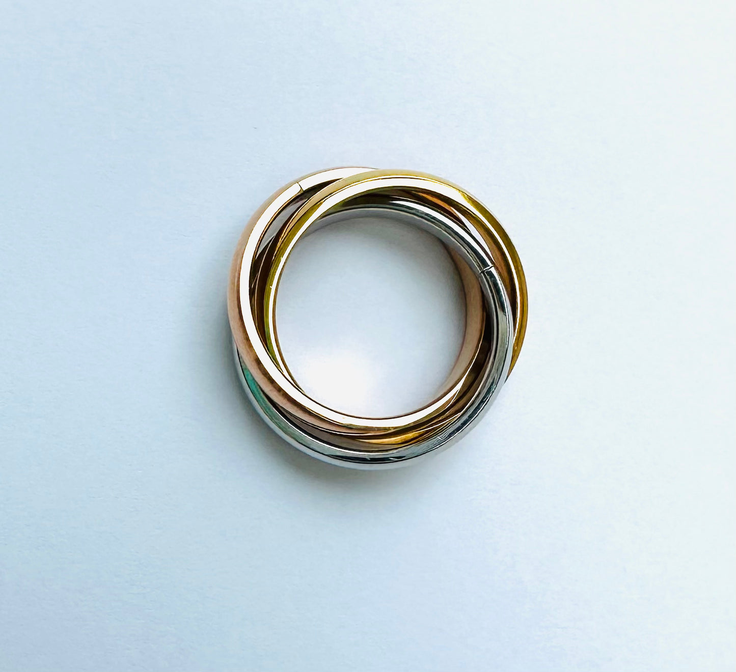 Anillo Triple Entrelazado