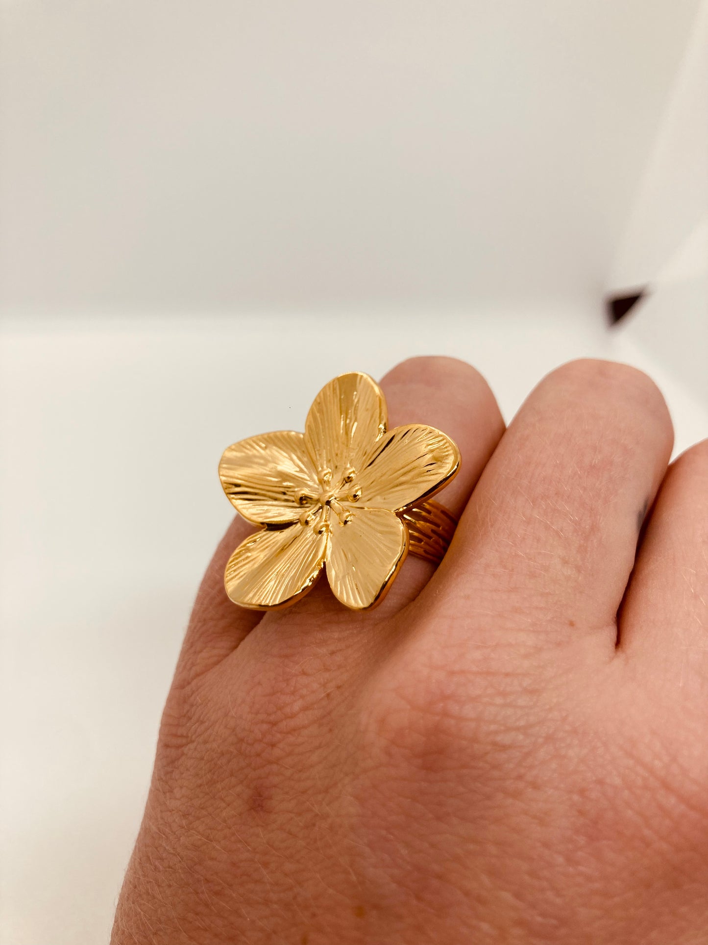 Anillo Flor Gold Ajustable